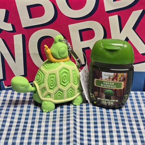 BBW Bobblehead Turtle Pocketbac Holder & Fresh Rainfall Refill Keychain Travel - Picture 1 of 1